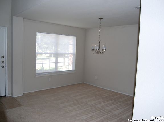 3rd image of 5007 Fountain Hl