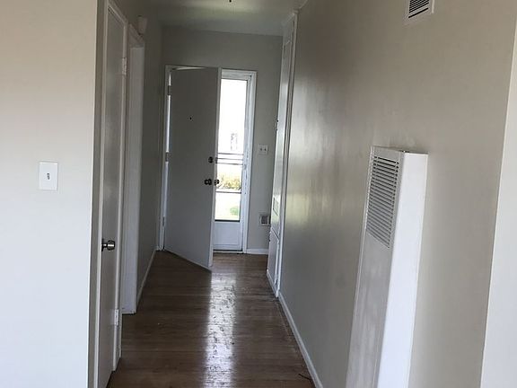 4th image of 801 N Eucalyptus Ave APT 4