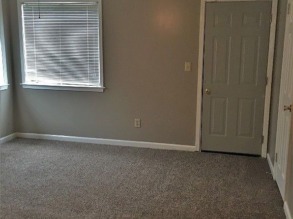 3rd image of 1509 Westminster Dr