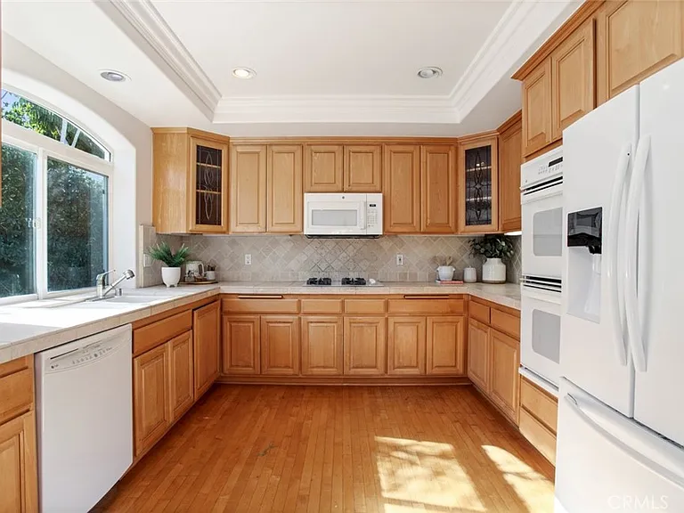 2012 Mathews Ave #C — Photo 8