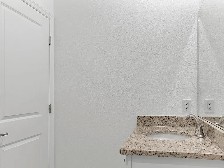 14882 Portico Blvd — Photo 27