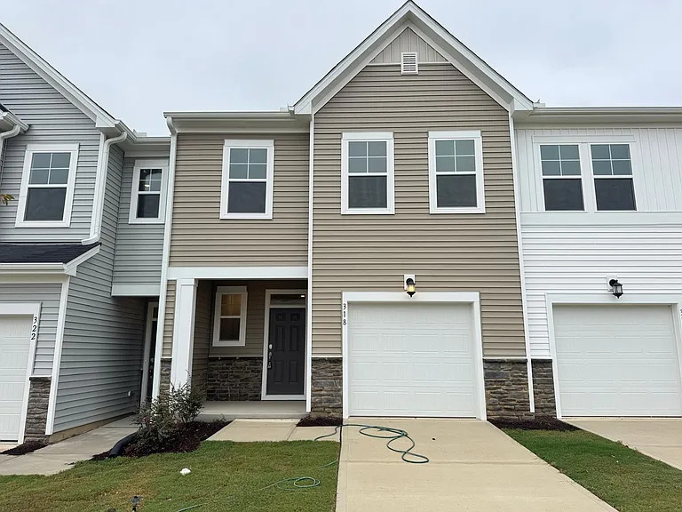 318 Thompson Overlook Way — Photo 1