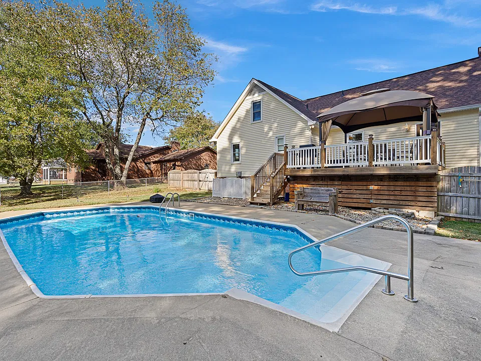 17031 Knoxwood Dr