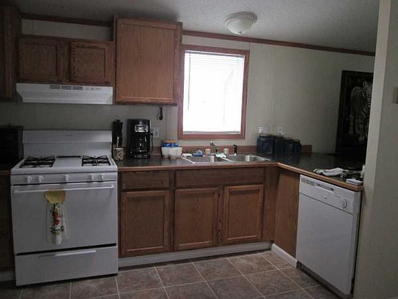 3rd image of 25295 Navaho Ave