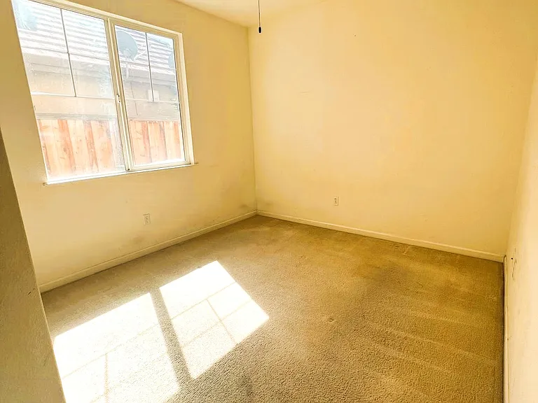2nd bedroom 1st floor