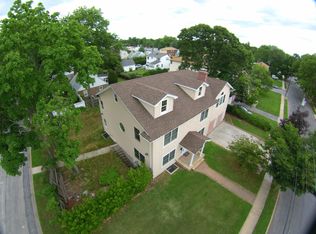 729 Henry St, Uniondale, NY
