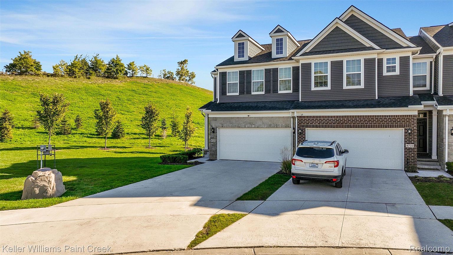 4727 Broomfield Way, photo 1