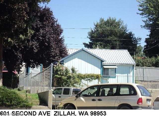 1st image of 601 2nd Ave