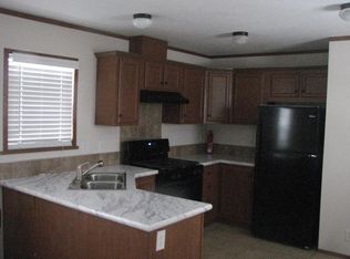 1361 Parkside Dr, Caro, MI 48723
