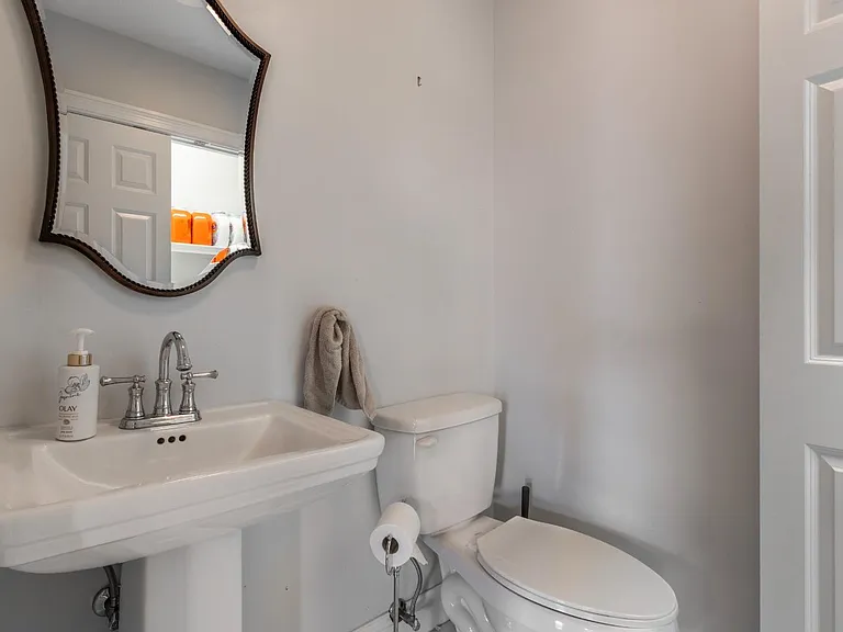 316 Walnut St — Photo 21