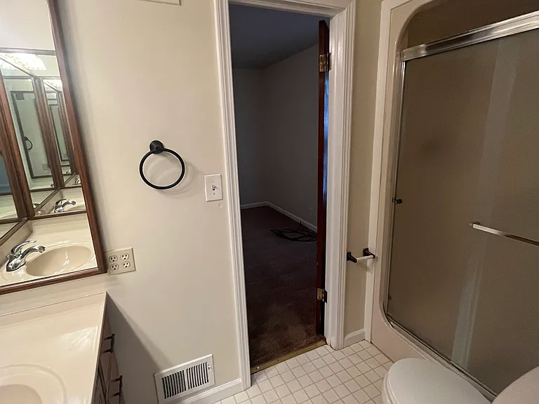 1126 Allison Ave — Photo 11