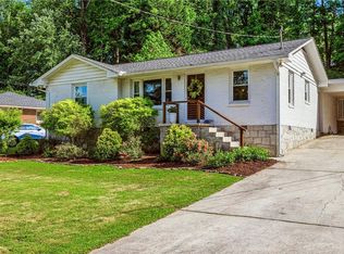 886 Scott Cir, Decatur, GA 30033