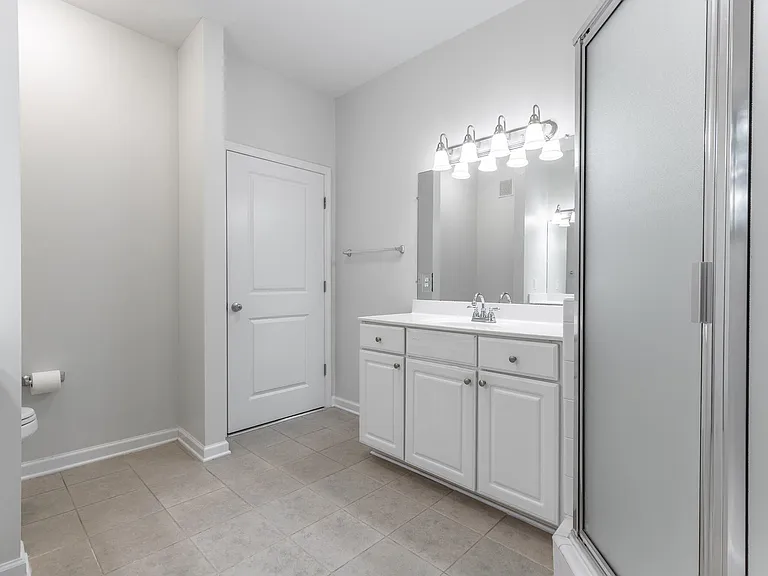 2105 Regency Ct — Photo 26