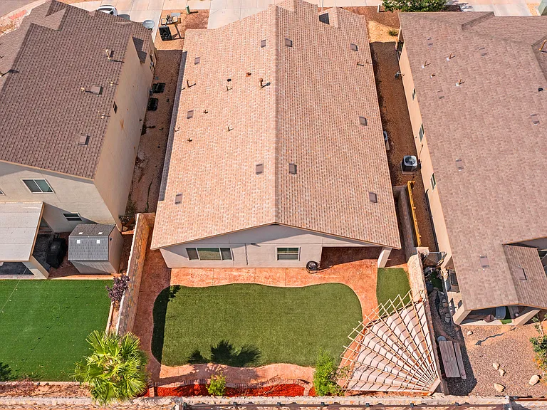 12776 Runway Ave — Photo 35