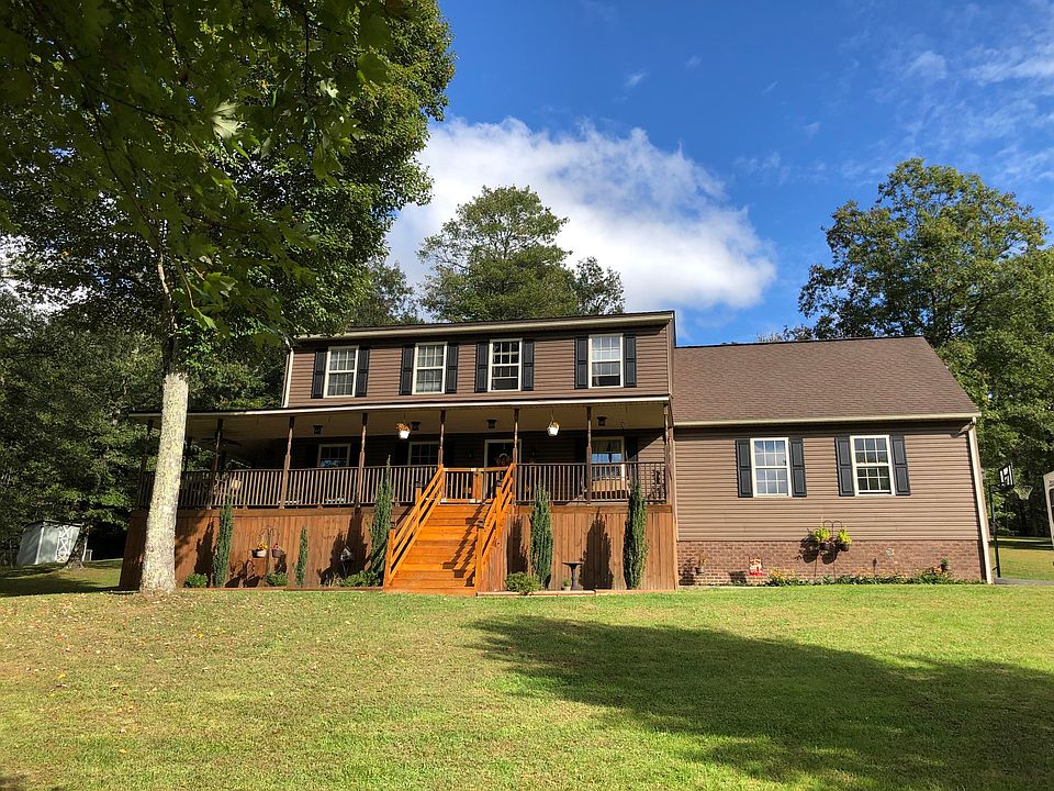 1st image of 63 Oakwood Cir