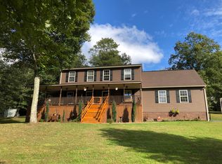 63 Oakwood Cir, Fayetteville, WV 25840