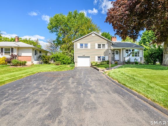 3rd image of 35 High Ridge Drive