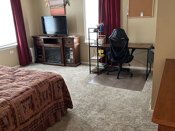 4th image of 84 Valley Ln