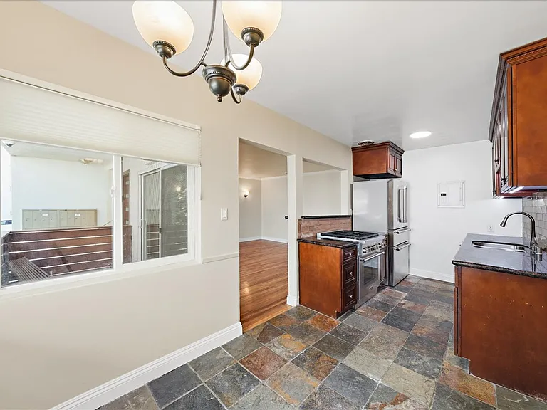 11719 Mayfield Ave #1 — Photo 5