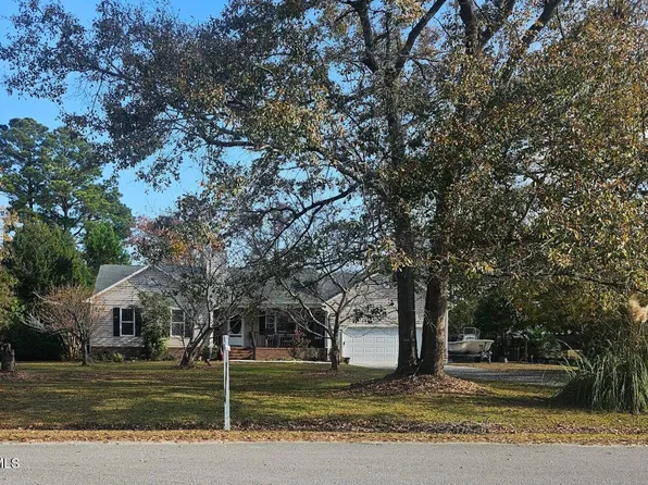 410 Masters Lane, Hampstead, NC 28443