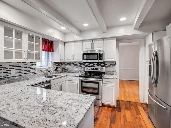 5th image of 13108 Cabinwood Dr