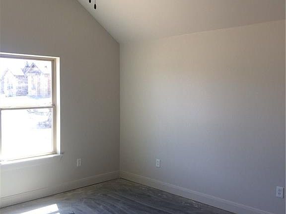 4th image of 5818 Foxfire Dr