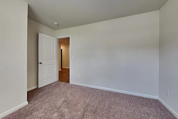 302 Crooked Pine Ct — Photo 16