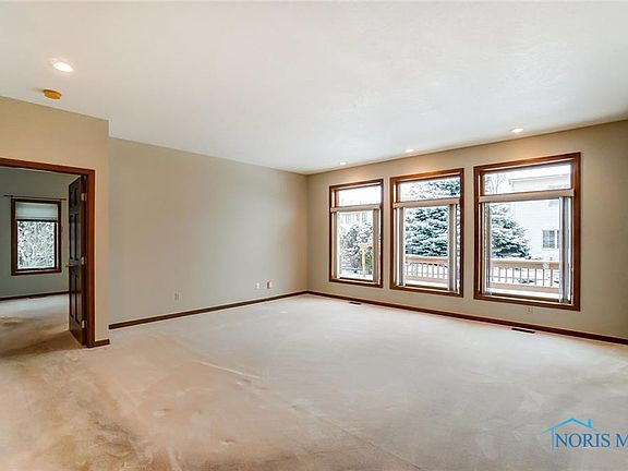 3rd image of 1354 Kensington Blvd