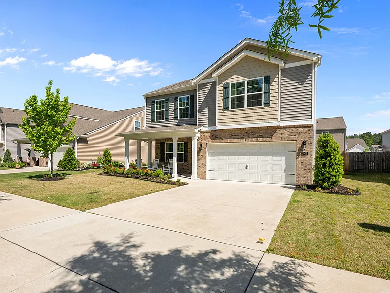 1009 Chiles Dr — Photo 2