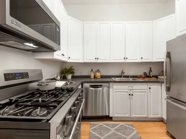 420 6th Avenue image 3 of 9