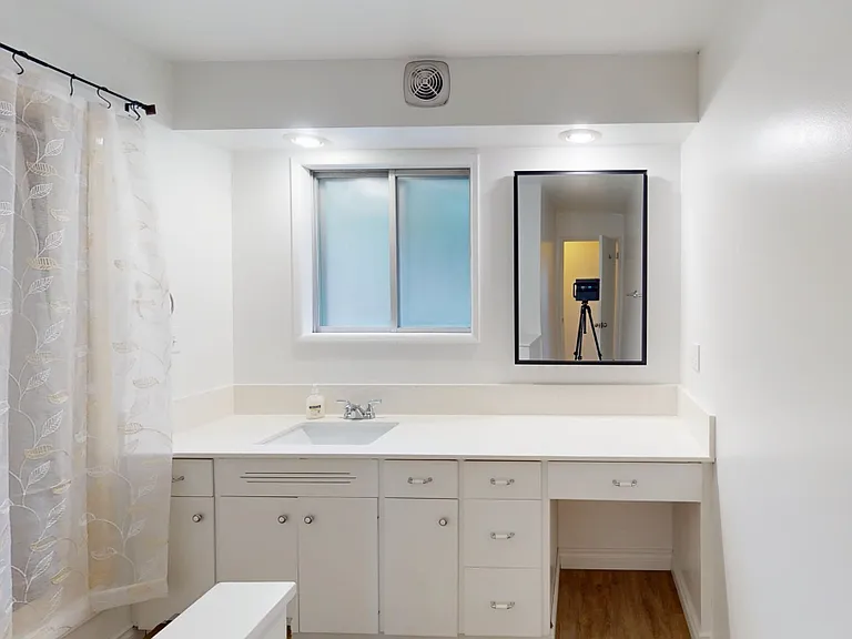 2145 Webb St — Photo 33