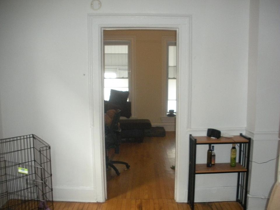 1st image of 1442 N Maplewood Ave #3N