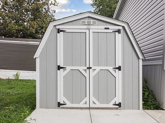 Exterior Image-4-Champion 2876 Allentown