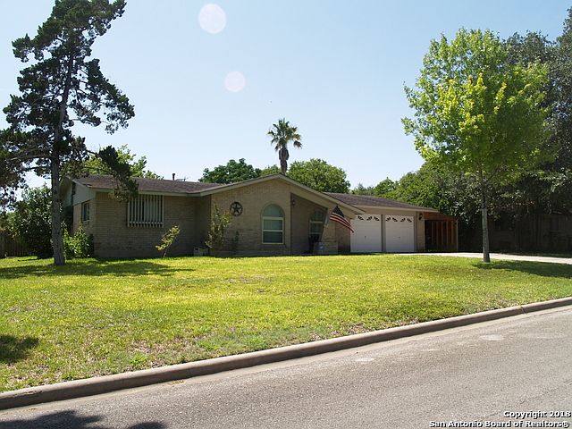 1st image of 110 W Hampton Dr