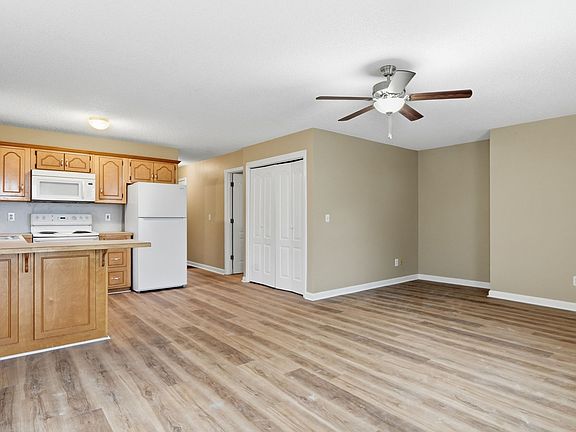 2nd image of 100 Hanna Driveunit #A
