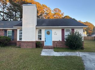 113 Glenside Ct, Midway Park, NC 28544