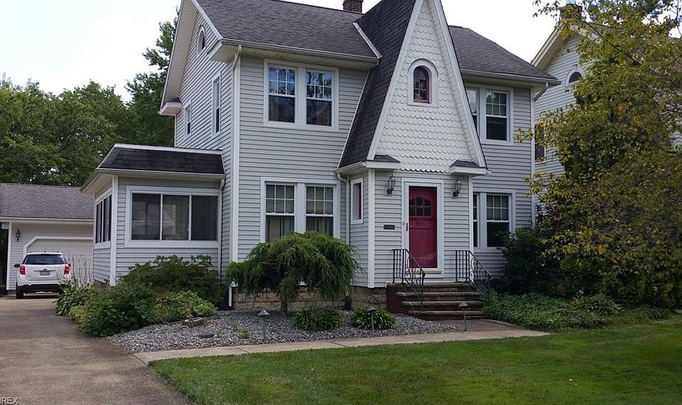 1st image of 437 Trumbull Ave SE