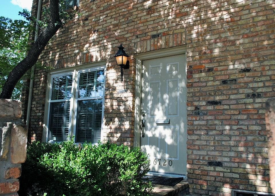 1st image of 6720 Hursey St #4