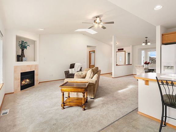 4th image of 5910 46th St NE