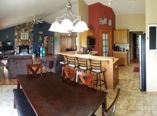 9590 W Seven Mile Rd, Franksville, WI 53126