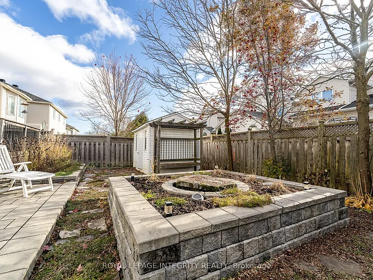 12 Maple Stand Way — Photo 33