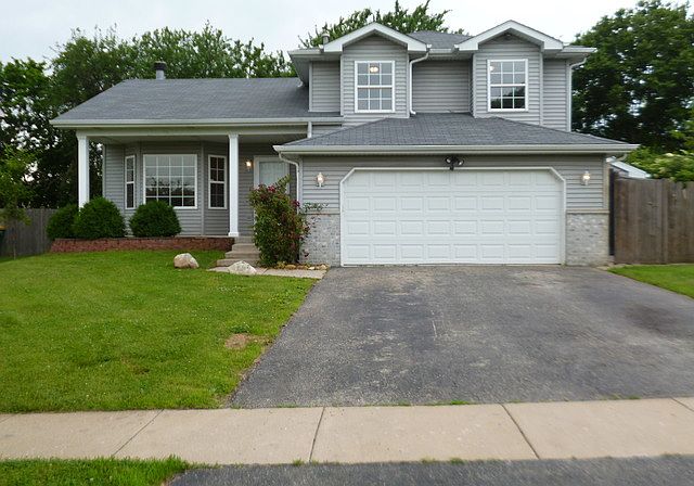1st image of 1817 Foxfield Dr