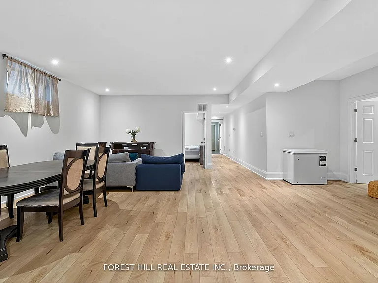 645 Coldstream Ave #BASEMENT — Photo 9