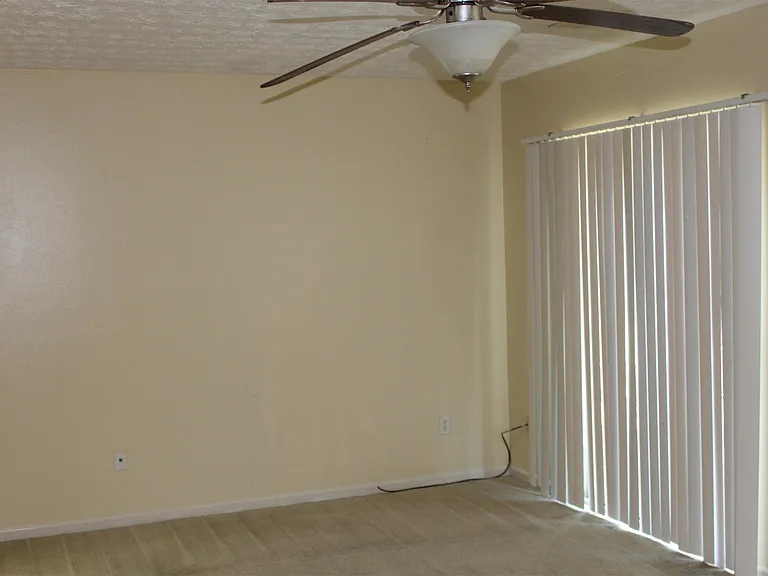 672 Georgetown Ct #1 — Photo 18