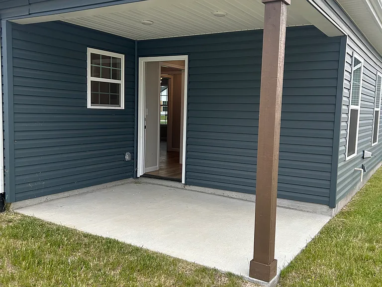 1106 Brook Ct — Photo 9