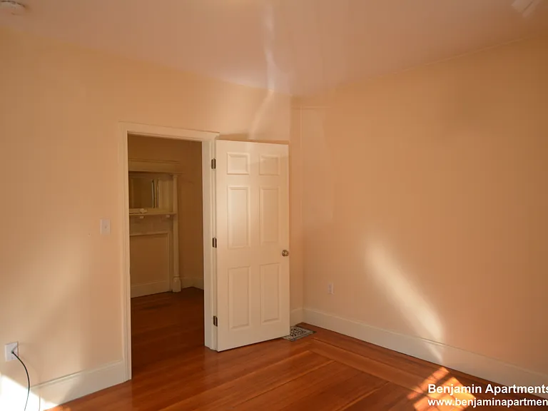 74 Brooks St #13 — Photo 14