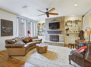 1632 Banbury Ln, Carrollton, TX 75006