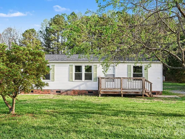 1392 Old Mountain Rd, Statesville, NC 28677