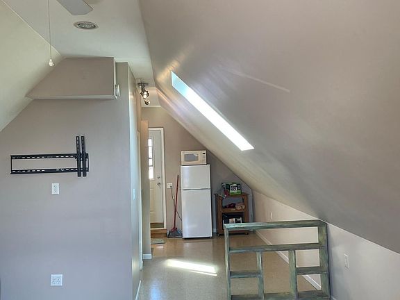 2nd image of 5024 W School St