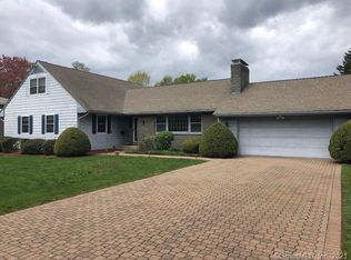 31 E Maple St, Manchester, CT 06040